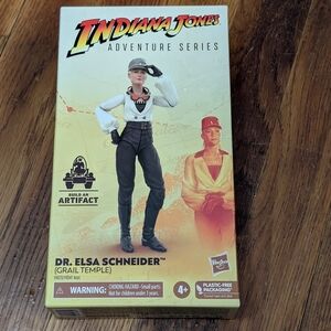 Hasbro Indiana Jones Adventure Series - Dr. Elsa Schneider Action Figure NOB